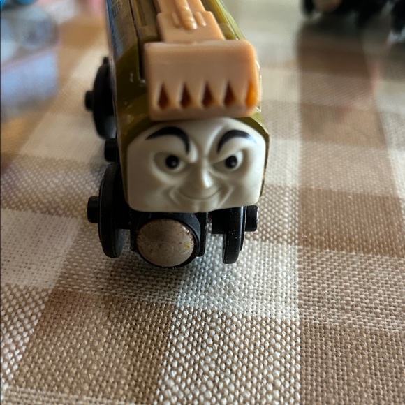 Thomas & Friends Colorful Train Engine Collection - Picture 3 of 13